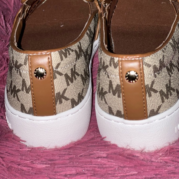 New Michael Kors Keaton Slip-On Tan Logo Sneakers - Picture 5 of 7
